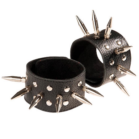 Напульсники с шипами, Sitabella